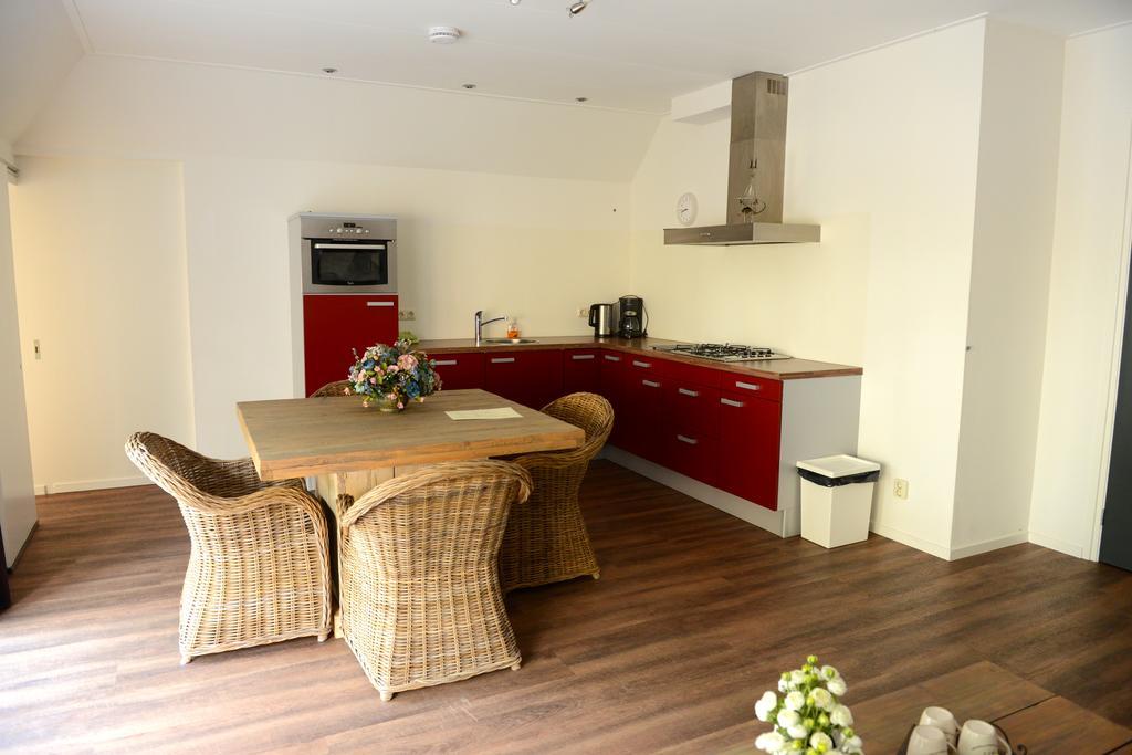 Appartementen Verhuur De Trijehoek Стінс Екстер'єр фото